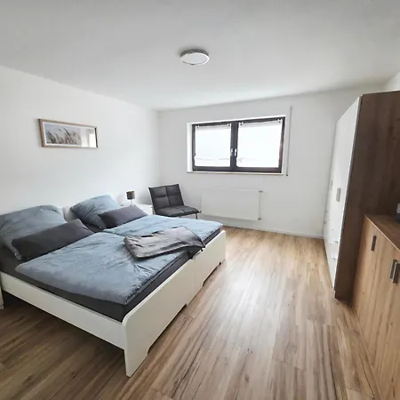 Gaestehaus Kinzigtal Monteur- Und Apartmán *